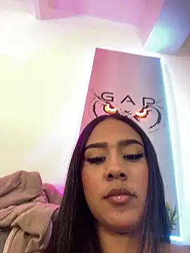 Snapshot of Shaarongp chatting on 10.19.25 Shaarongp online show from 10.19.25