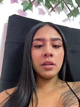 Snapshot of Shaarongp chatting on 11.11.25 Shaarongp online show from 11.11.25