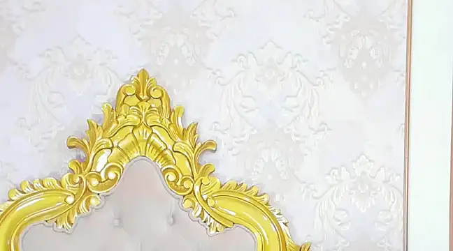 GiahDaniels online show from 12.14.24