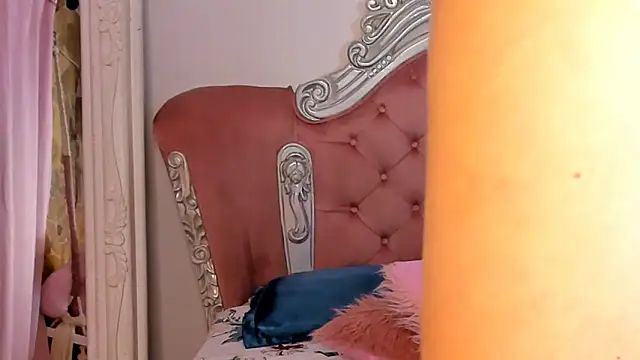 AngelineConnor online show from 01.30.25