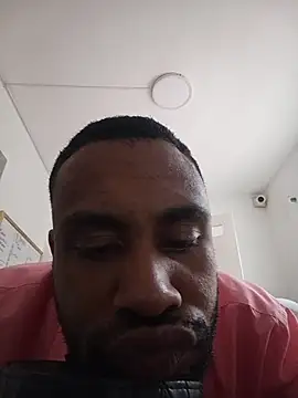 KaelMoreau online show from 10.29.25