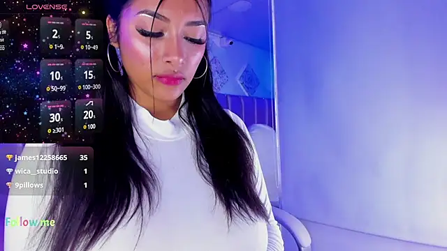 Snapshot of valery_ws_ chatting on 01.11.25 valery ws  online show from 01.11.25