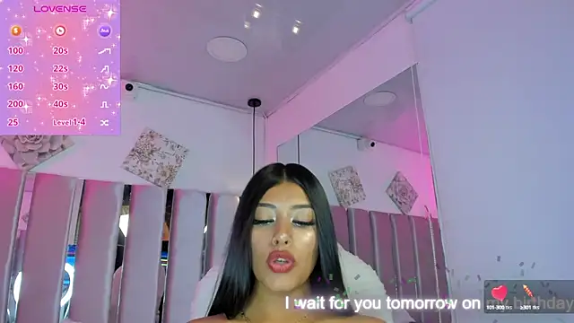 Snapshot of valery_ws_ chatting on 01.29.25 valery ws  online show from 01.29.25