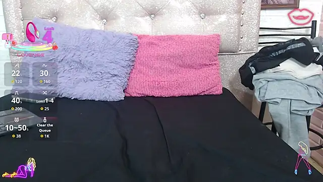 KataleyaStiward online show from 10.10.25