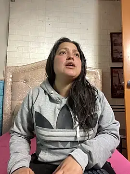 KataleyaStiward online show from 11.11.25