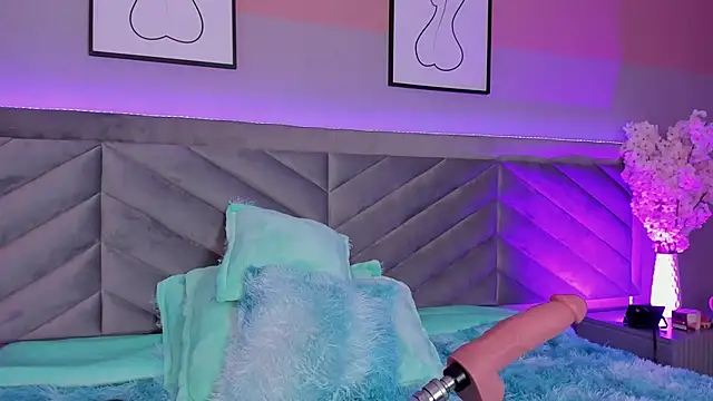 Snapshot of Ary_thompson__ chatting on 12.20.24 Ary thompson online show from 12.20.24