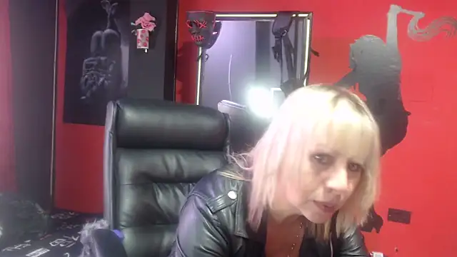 KLOE PIELL online show from 09.17.25