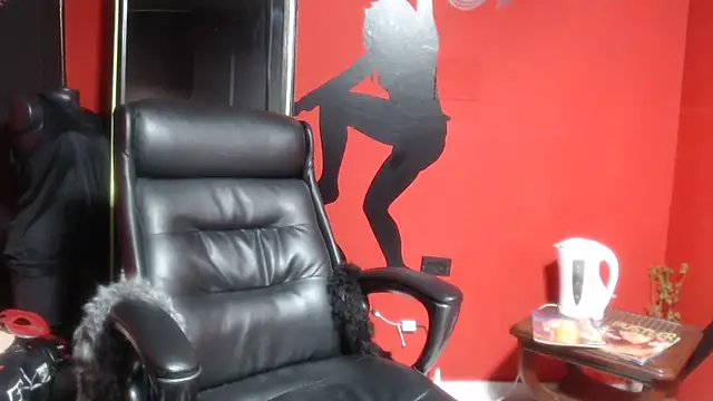 KLOE PIELL online show from 12.22.25