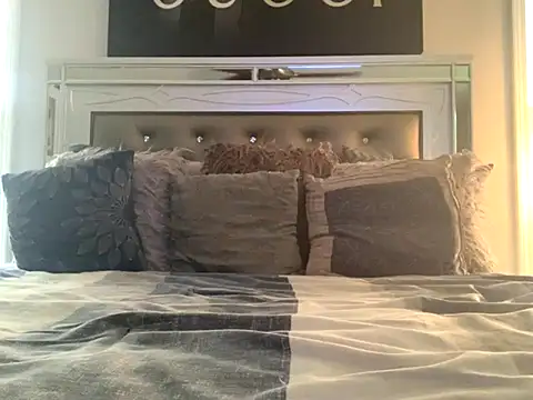 Snapshot of BubbaATL chatting on 10.19.25 BubbaATL online show from 10.19.25