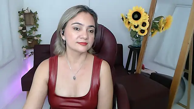 Snapshot of Ghada_milf chatting on 07.16.26 Ghada milf online show from 07.16.26