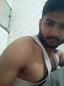 Snapshot of ModestZucchini65 chatting on 12.04.25 ModestZucchini65 online show from 12.04.25