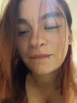 Snapshot of MiaLujan_ chatting on 12.10.24 MiaLujan online show from 12.10.24