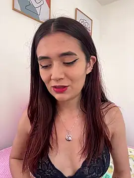 Snapshot of HallieLemon1 chatting on 02.21.25 HallieLemon1 online show from 02.21.25