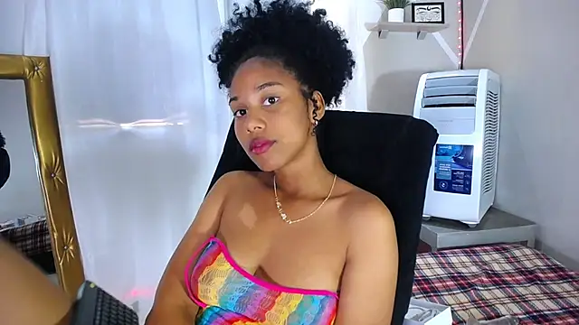 Snapshot of Hillary_queen chatting on 02.06.25 Hillary queen online show from 02.06.25