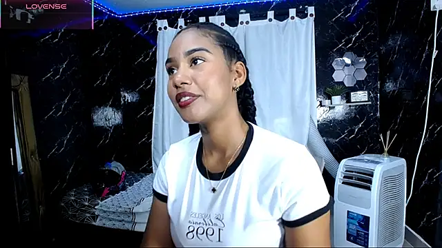 Hillary queen online show from 10.06.25