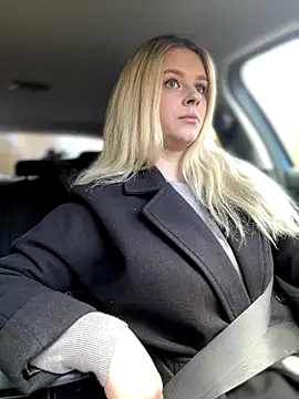 Love Bri online show from 10.11.25