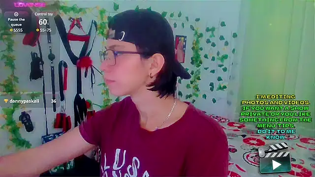 Snapshot of Andy_gray chatting on 03.17.25 Andy gray online show from 03.17.25
