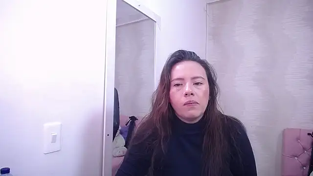 lauraguzman online show from 03.13.25
