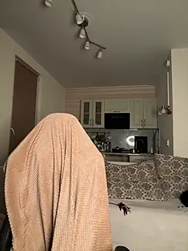 Snapshot of SkyBriii chatting on 10.02.25 SkyBriii online show from 10.02.25