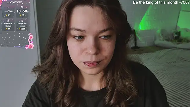 ValBae online show from 03.22.25