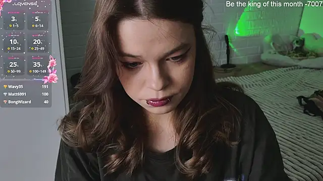 ValBae online show from 03.22.25