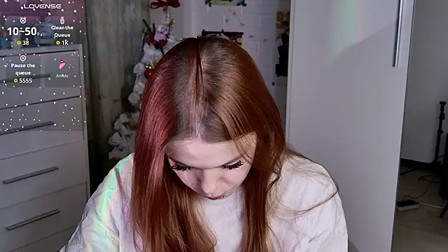 Snapshot of ValBae chatting on 02.16.26 ValBae online show from 02.16.26