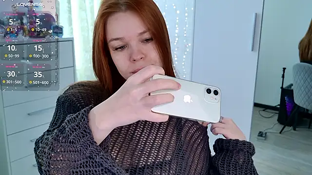 Snapshot of ValBae chatting on 03.13.26 ValBae online show from 03.13.26