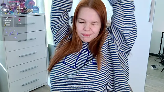 Snapshot of ValBae chatting on 03.16.26 ValBae online show from 03.16.26