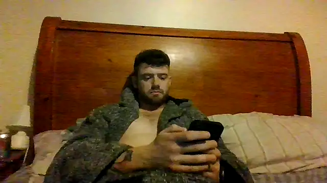 Snapshot of constantlyhorny69 chatting on 11.04.25 constantlyhorny69 online show from 11.04.25