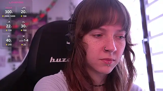 Snapshot of juliapie chatting on 02.25.26 juliapie online show from 02.25.26