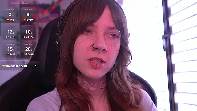 Snapshot of juliapie chatting on 03.21.26 juliapie online show from 03.21.26