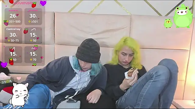 Snapshot of -kisa_ chatting on 10.11.25 -kisa  online show from 10.11.25