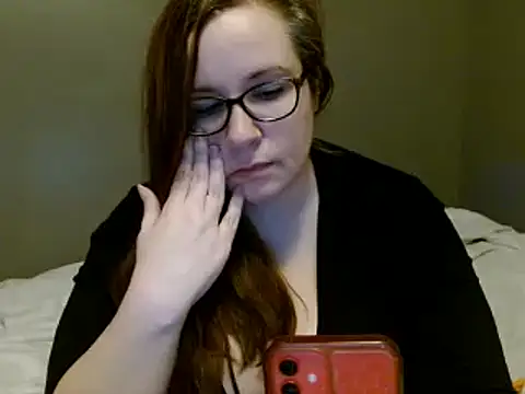 Snapshot of KayleeHollyxxx chatting on 02.01.25 KayleeHollyxxx online show from 02.01.25