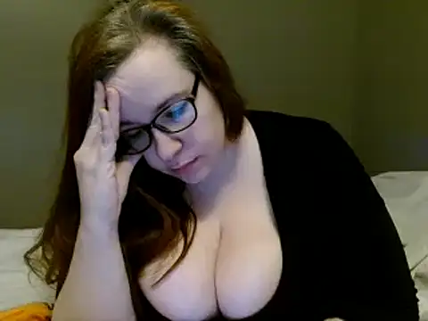 Snapshot of KayleeHollyxxx chatting on 02.12.25 KayleeHollyxxx online show from 02.12.25