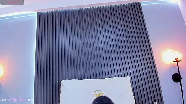 stephany roses  online show from 01.13.25