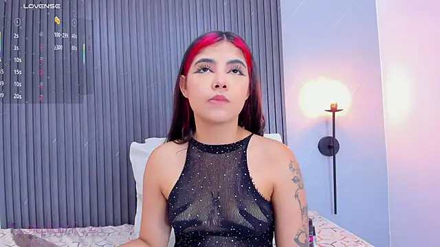 stephany roses  online show from 02.11.25