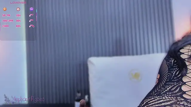 stephany roses  online show from 03.04.25