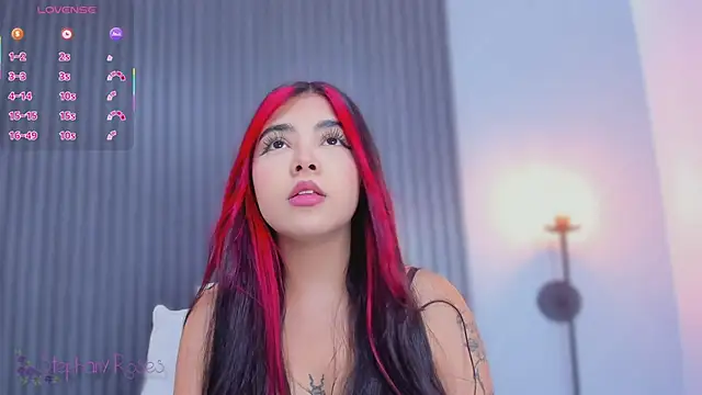 stephany roses  online show from 03.05.25