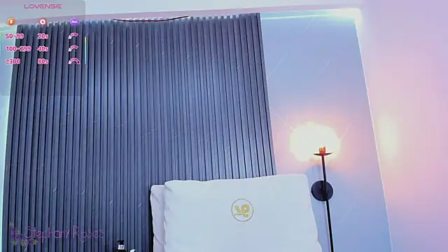 stephany roses  online show from 03.10.25