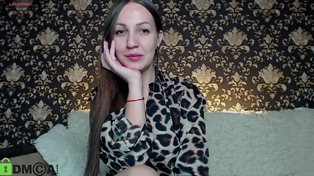 Estel Loewe online show from 03.04.25