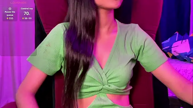 Snapshot of Kayzza_5 chatting on 10.07.25 Kayzza 5 online show from 10.07.25