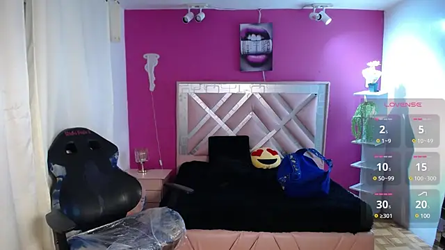 brithany smiith  online show from 01.05.25