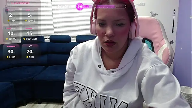 brithany smiith  online show from 02.02.25