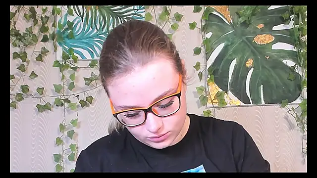 Seductive She Wolf online show from 09.27.25