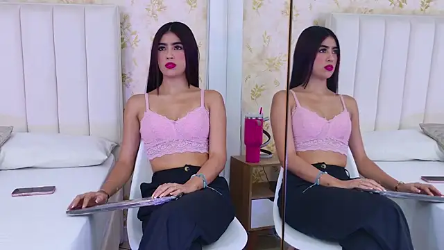 Mia-Monroe online show from 09.08.25