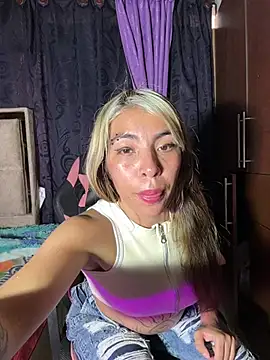 alanaanddaphne online show from 05.19.26