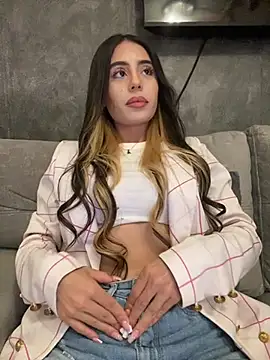 AbyThompson online show from 02.15.25