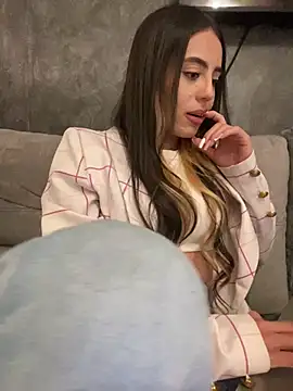 AbyThompson online show from 02.15.25