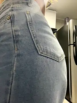 AbyThompson online show from 10.21.25