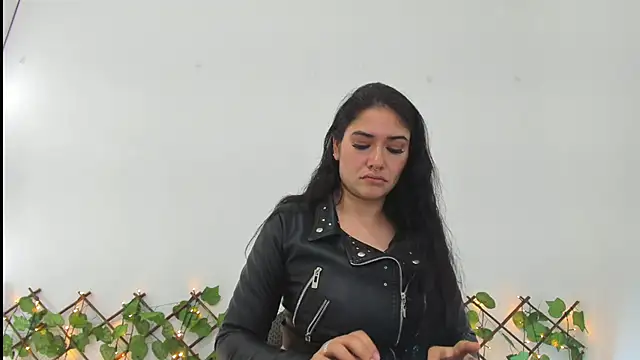 Snapshot of Madeleine__w chatting on 03.12.25 Madeleine w online show from 03.12.25